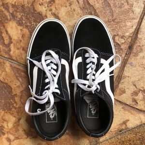 Classic black and white vans size 7 1/2